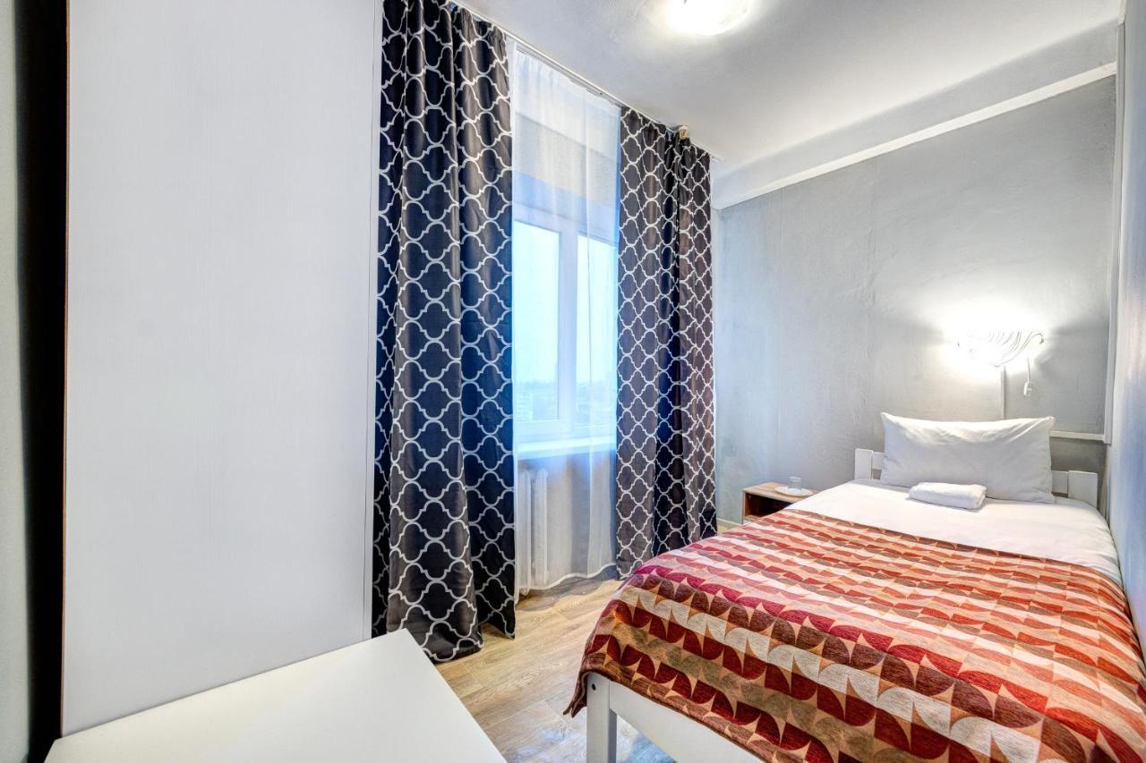 Holosiyvsky Hotel Kyiv Exterior photo