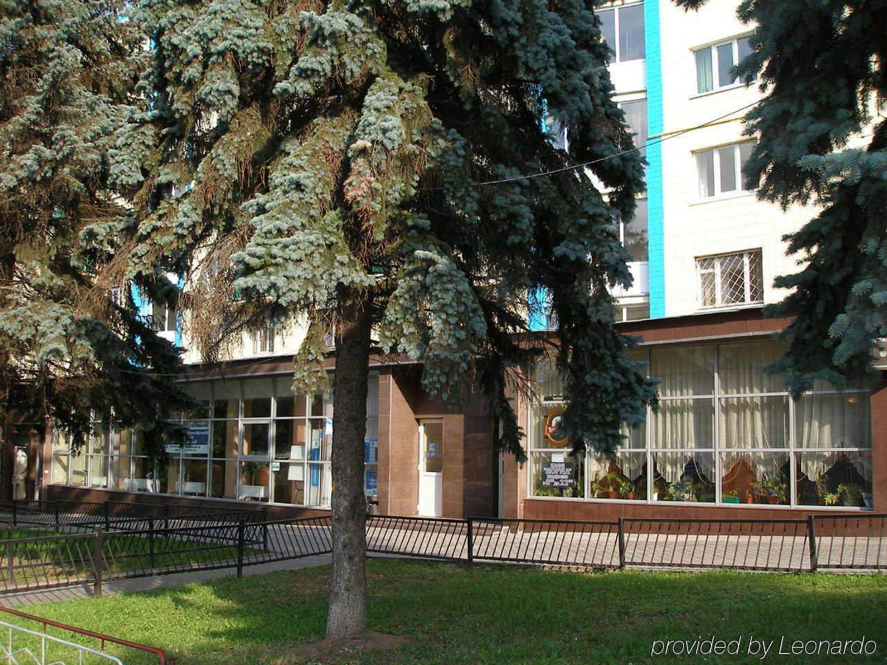 Holosiyvsky Hotel Kyiv Exterior photo