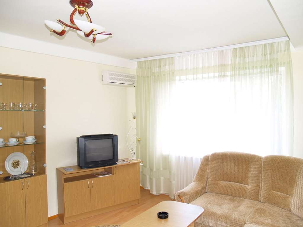 Holosiyvsky Hotel Kyiv Room photo